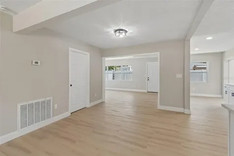 10229 N Valle Drive Tampa FL 33612