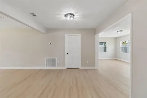 10229 N Valle Drive Tampa FL 33612