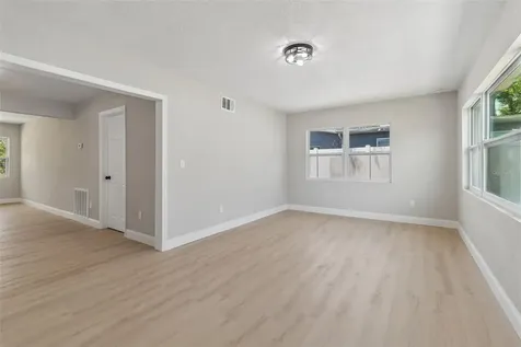 10229 N Valle Drive Tampa FL 33612