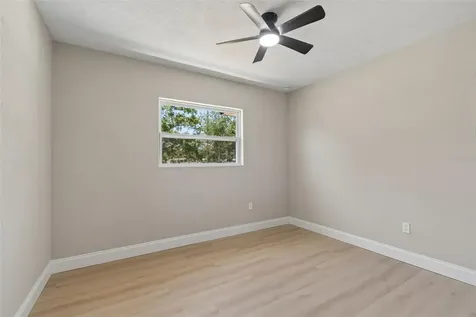 10229 N Valle Drive Tampa FL 33612