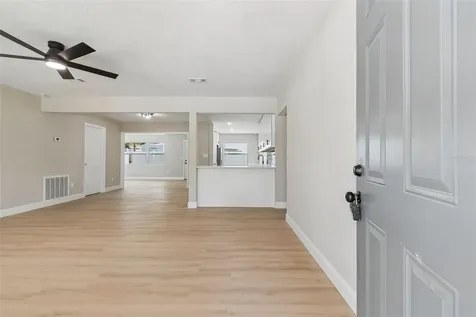 10229 N Valle Drive Tampa FL 33612