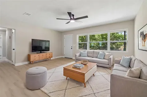 10229 N Valle Drive Tampa FL 33612