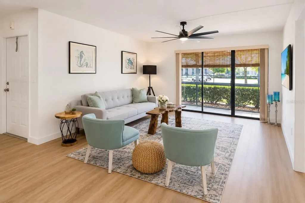 3211 Lake Pine Way E Tarpon Springs FL 34688