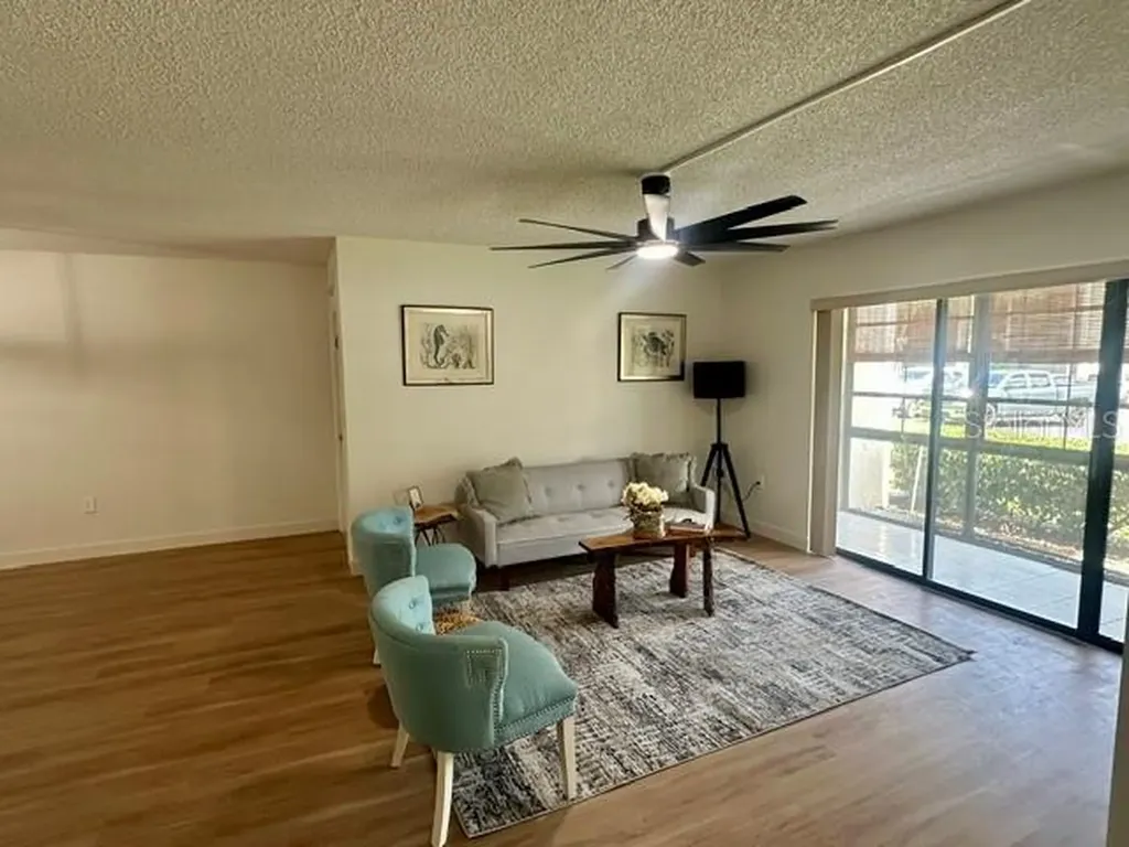 3211 Lake Pine Way E Tarpon Springs FL 34688