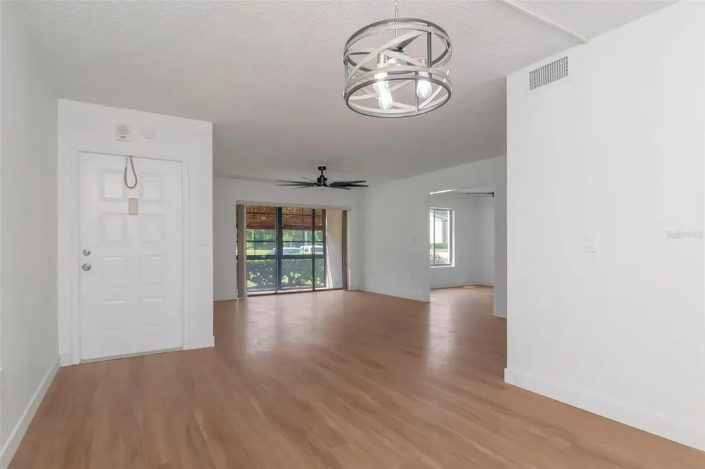 3211 Lake Pine Way E Tarpon Springs FL 34688