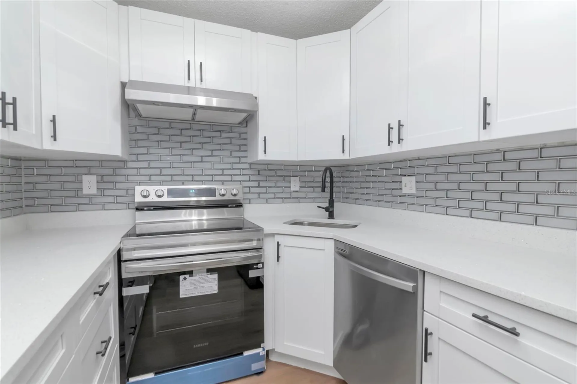 3211 Lake Pine Way E Tarpon Springs FL 34688