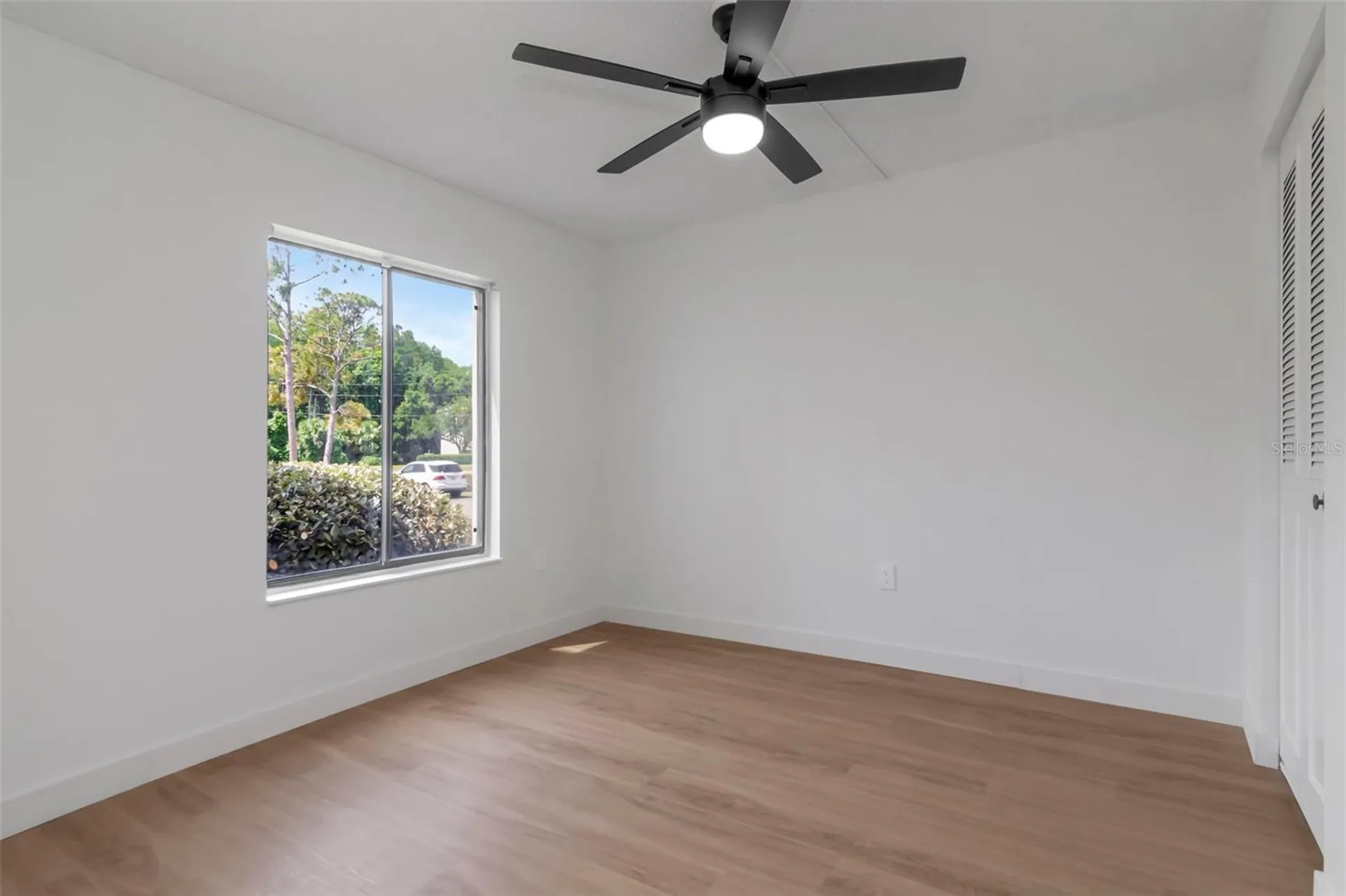3211 Lake Pine Way E Tarpon Springs FL 34688
