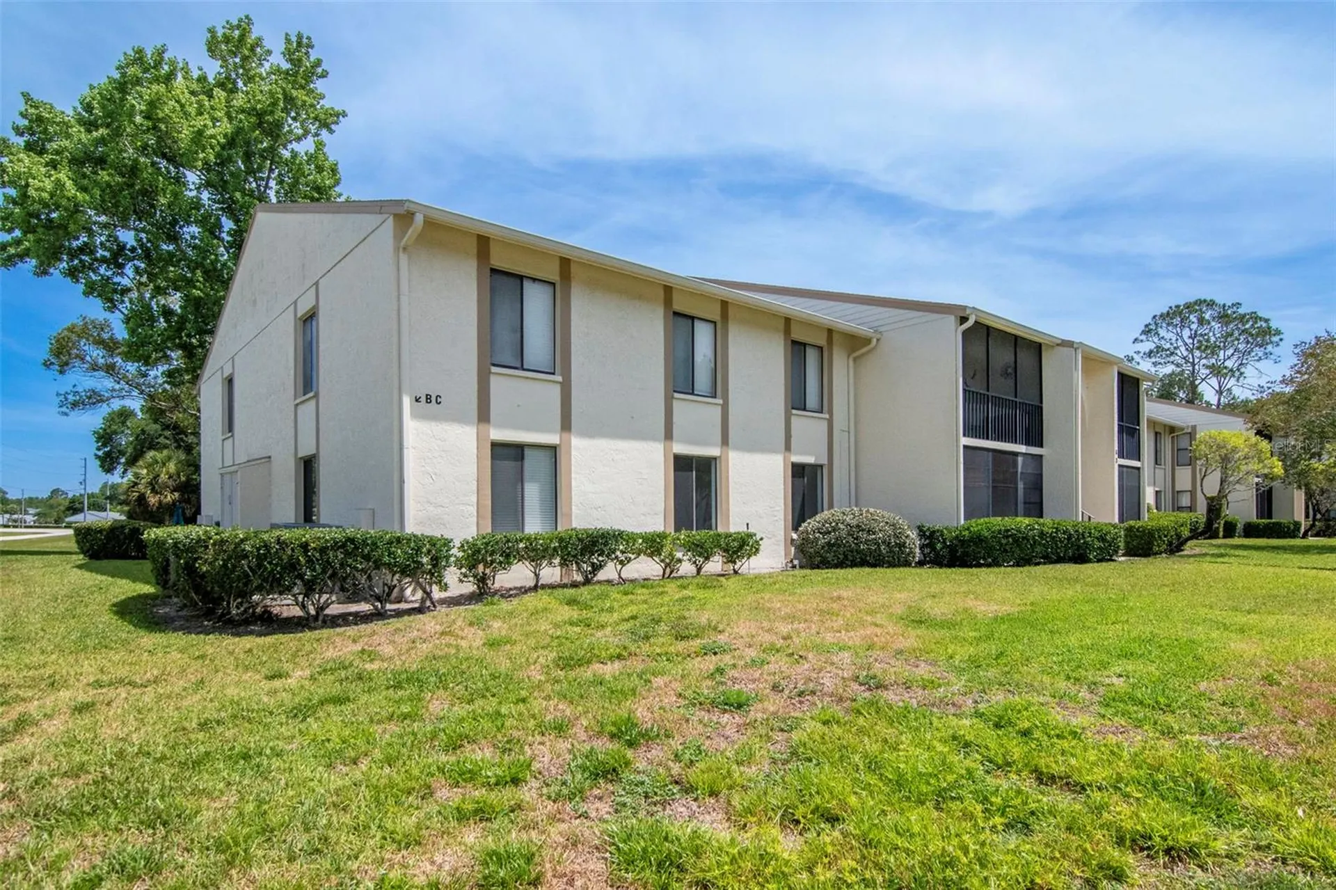 3211 Lake Pine Way E Tarpon Springs FL 34688