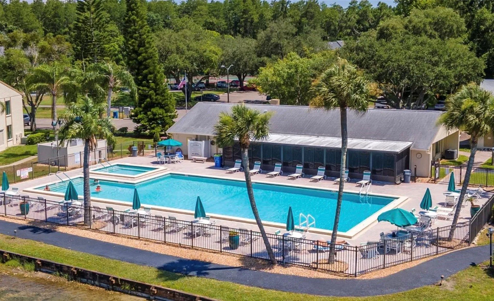3211 Lake Pine Way E Tarpon Springs FL 34688
