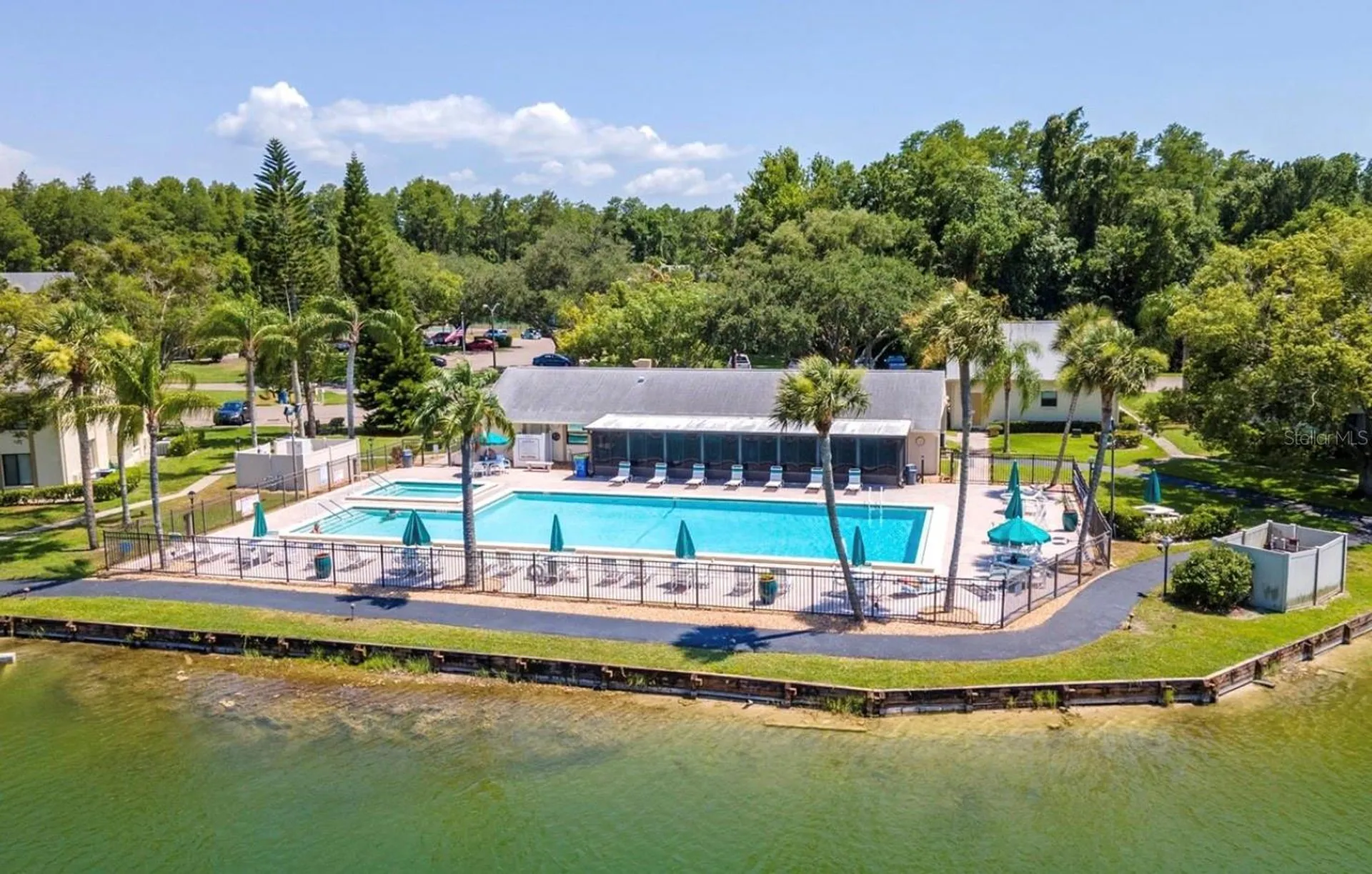 3211 Lake Pine Way E Tarpon Springs FL 34688
