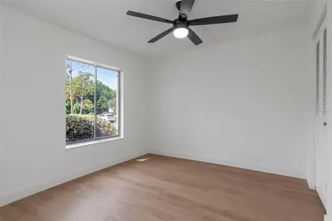 3211 Lake Pine Way E Tarpon Springs FL 34688
