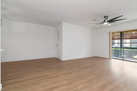 3211 Lake Pine Way E Tarpon Springs FL 34688