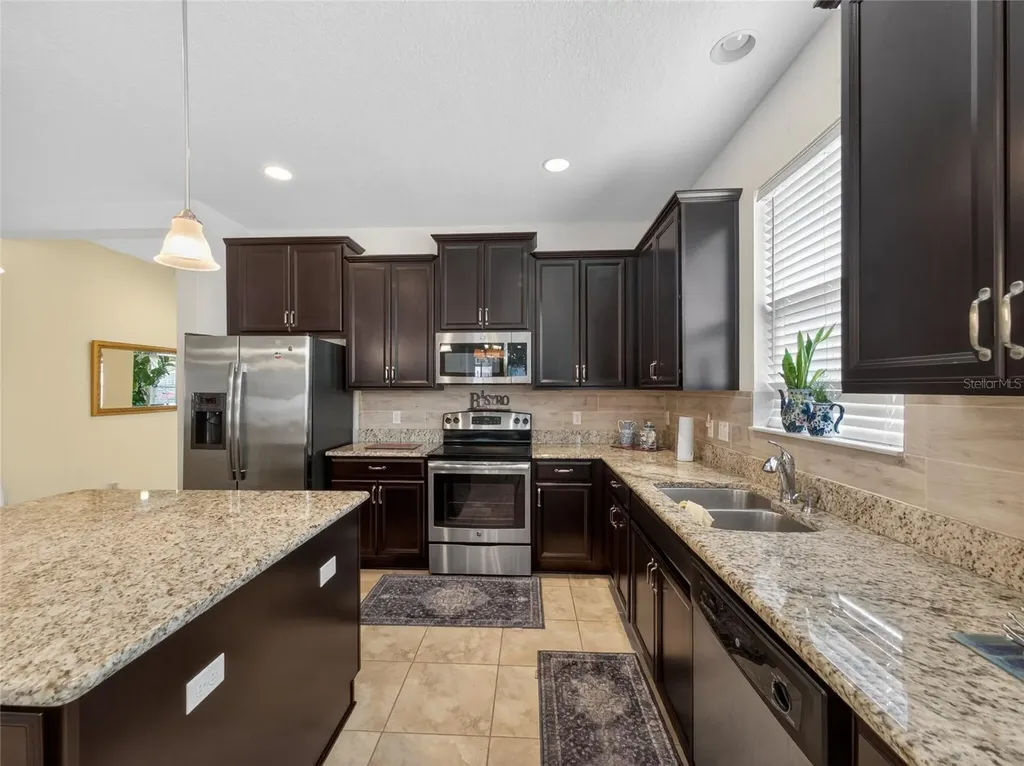 2516 Isabela Terrace Kissimmee FL 34743