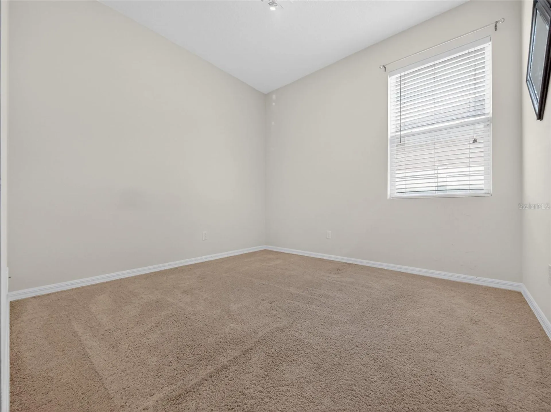2516 Isabela Terrace Kissimmee FL 34743