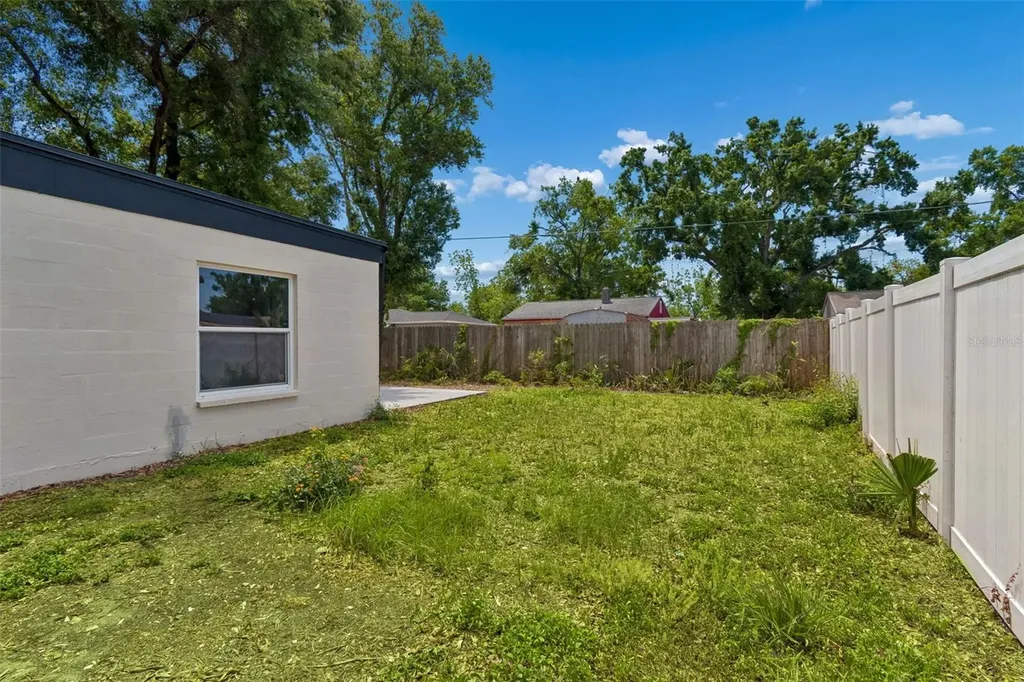 3912 W Pine Street Tampa FL 33607