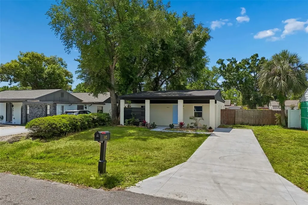 3912 W Pine Street Tampa FL 33607