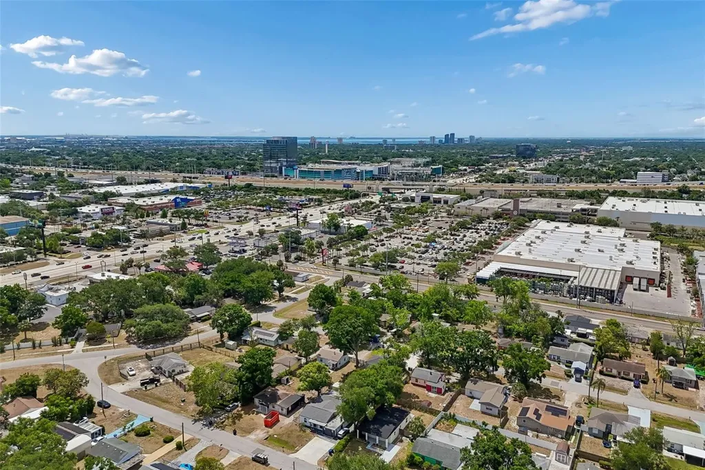 3912 W Pine Street Tampa FL 33607