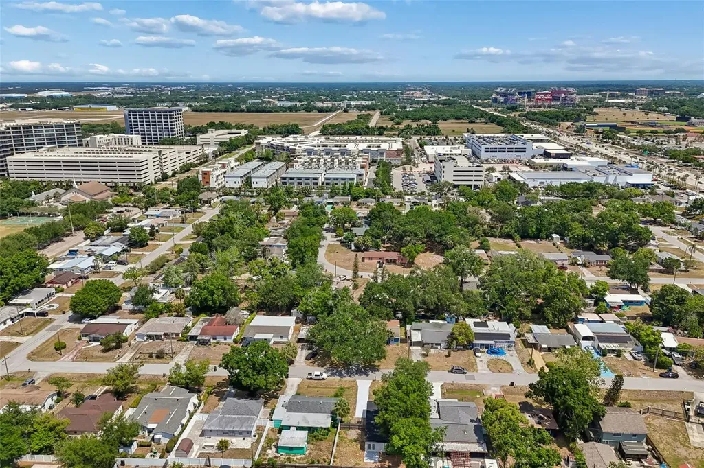 3912 W Pine Street Tampa FL 33607