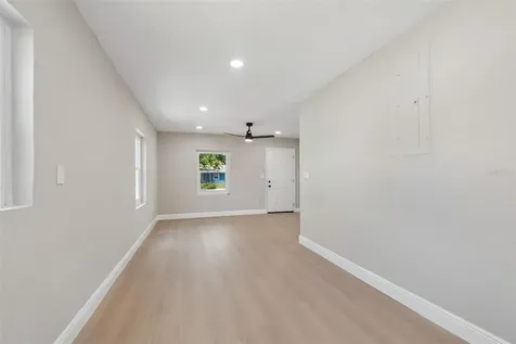 3912 W Pine Street Tampa FL 33607