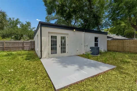 3912 W Pine Street Tampa FL 33607