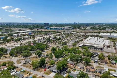 3912 W Pine Street Tampa FL 33607