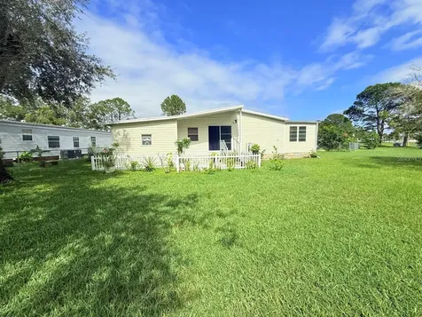 220 Ellsworth Drive Kissimmee FL 34758