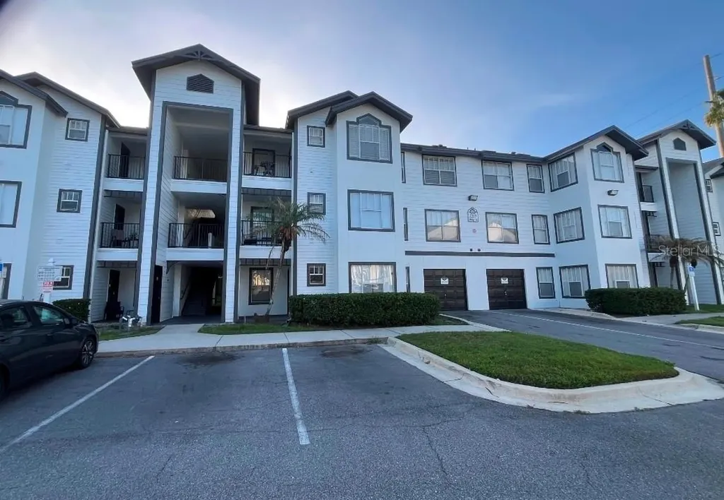 2217 Grand Cayman Court Kissimmee FL 34741