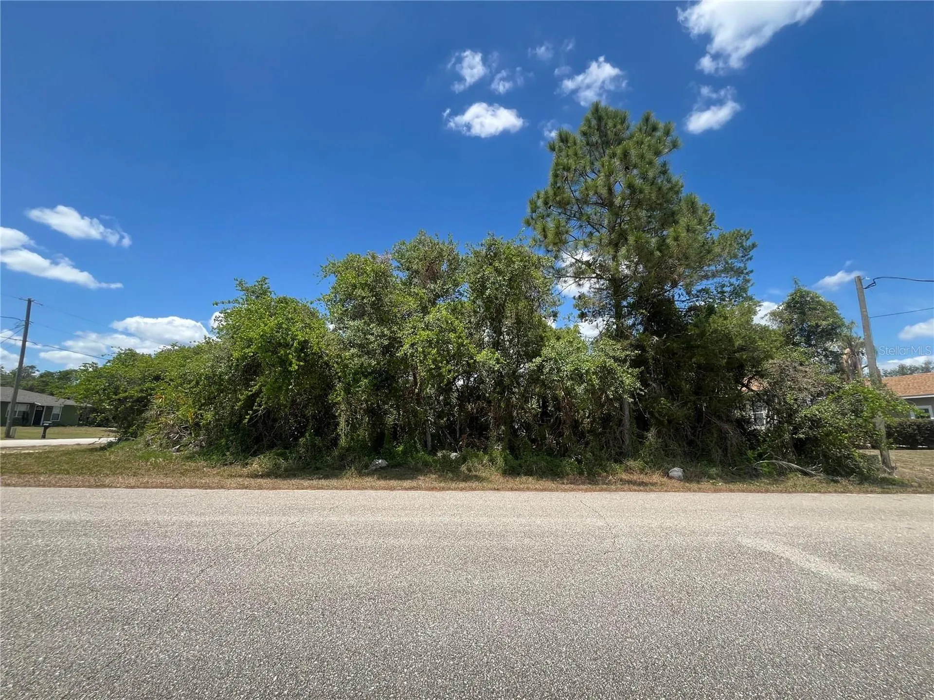 901 Replica Avenue Sebring FL 33872
