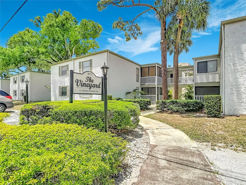 4611 W North B Street Tampa FL 33609