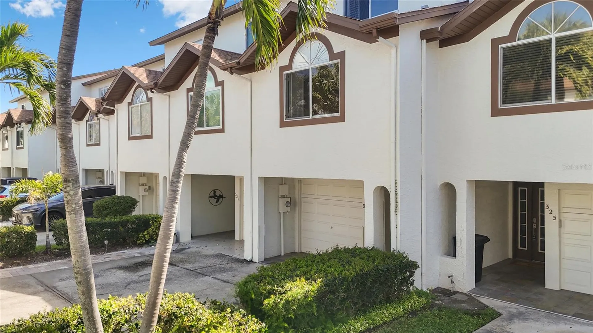 323 Madeira Circle St Petersburg FL 33715