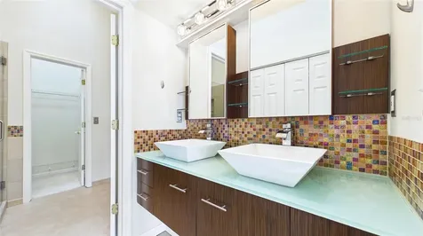 323 Madeira Circle St Petersburg FL 33715