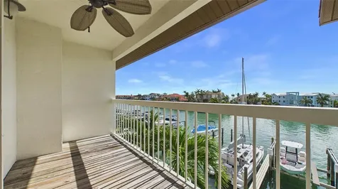 323 Madeira Circle St Petersburg FL 33715