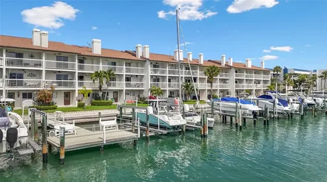 323 Madeira Circle St Petersburg FL 33715