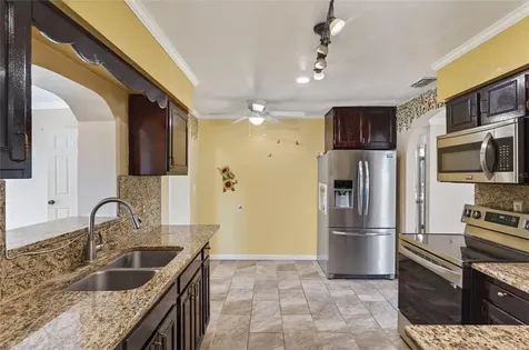 540 W Columbia Street Lake Alfred FL 33850