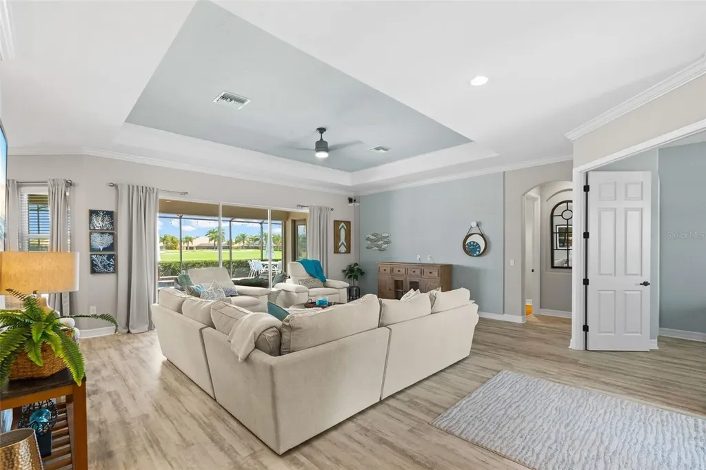 7913 Heritage Grand Place Bradenton FL 34212