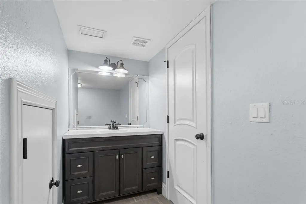 7369 NW 187th Terrace Alachua FL 32615