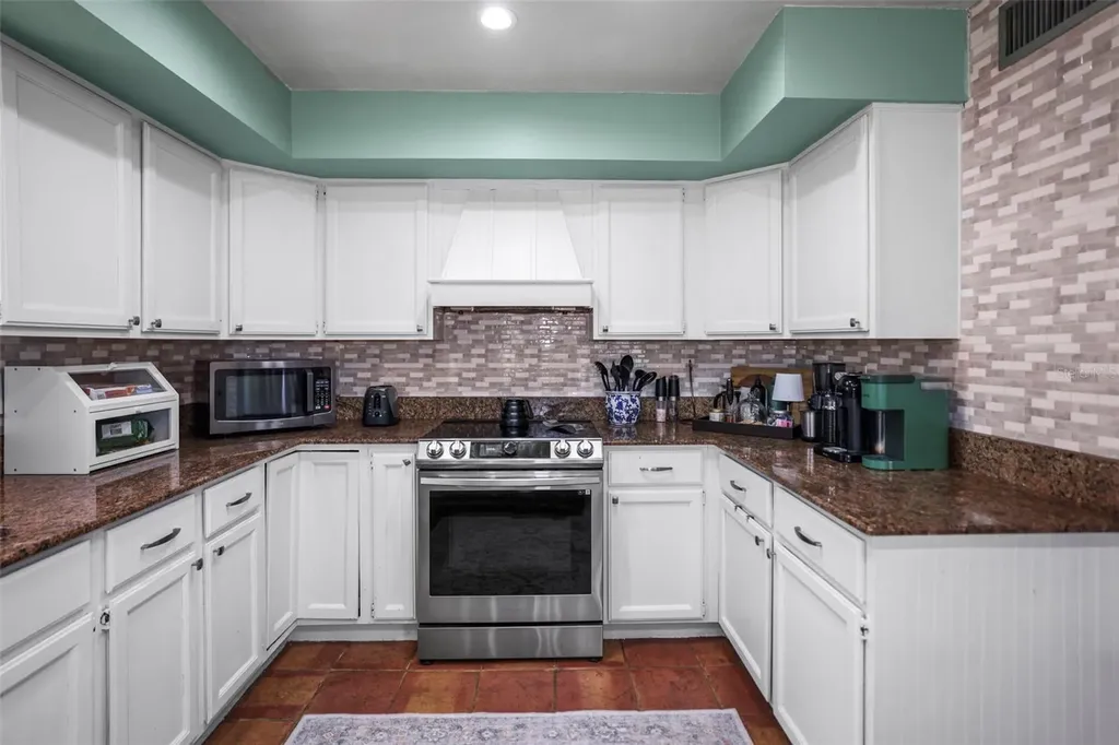 4966 Robin Trail Palm Harbor FL 34683
