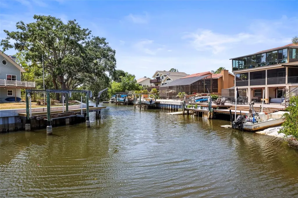 4966 Robin Trail Palm Harbor FL 34683