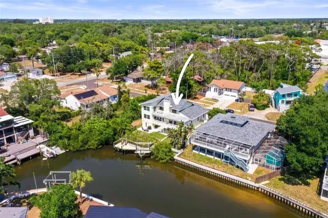 4966 Robin Trail Palm Harbor FL 34683