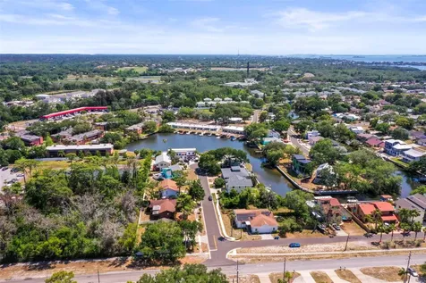 4966 Robin Trail Palm Harbor FL 34683