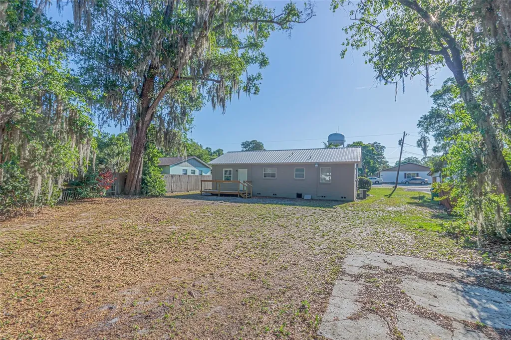 414 N Boston Avenue Deland FL 32724