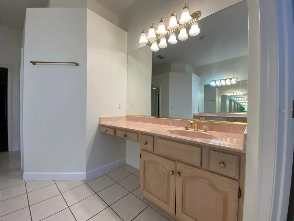 5614 Craindale Drive Orlando FL 32819
