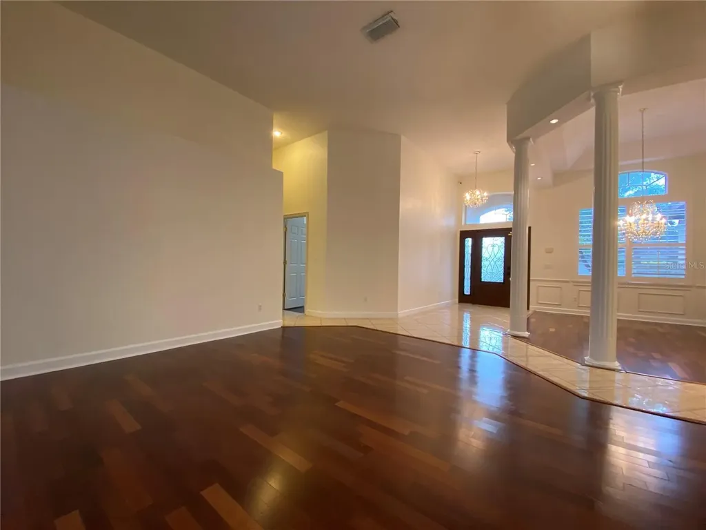 5614 Craindale Drive Orlando FL 32819