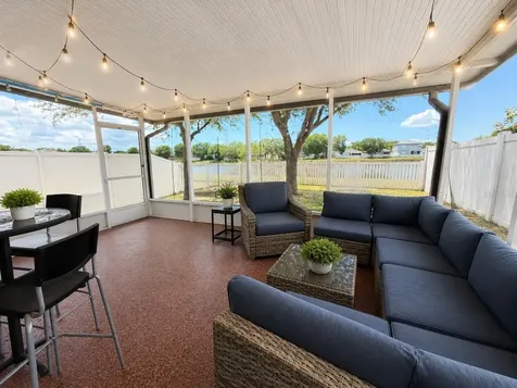 7823 Carriage Pointe Drive Gibsonton FL 33534