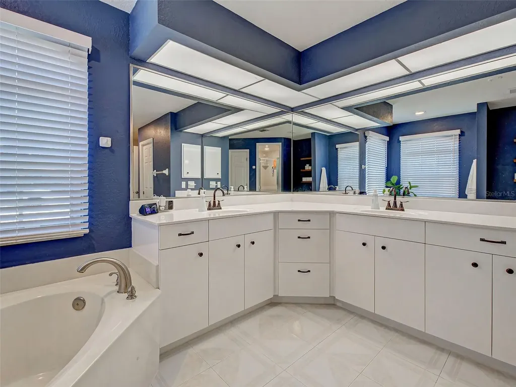 1303 E Gate Drive Venice FL 34285
