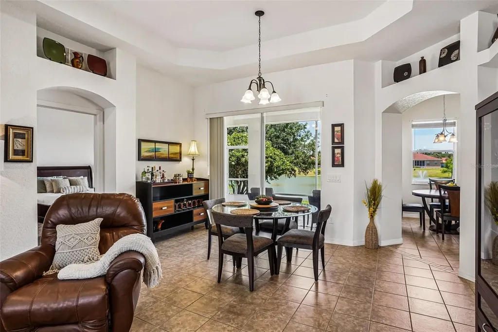 5116 Neptune Circle Oxford FL 34484
