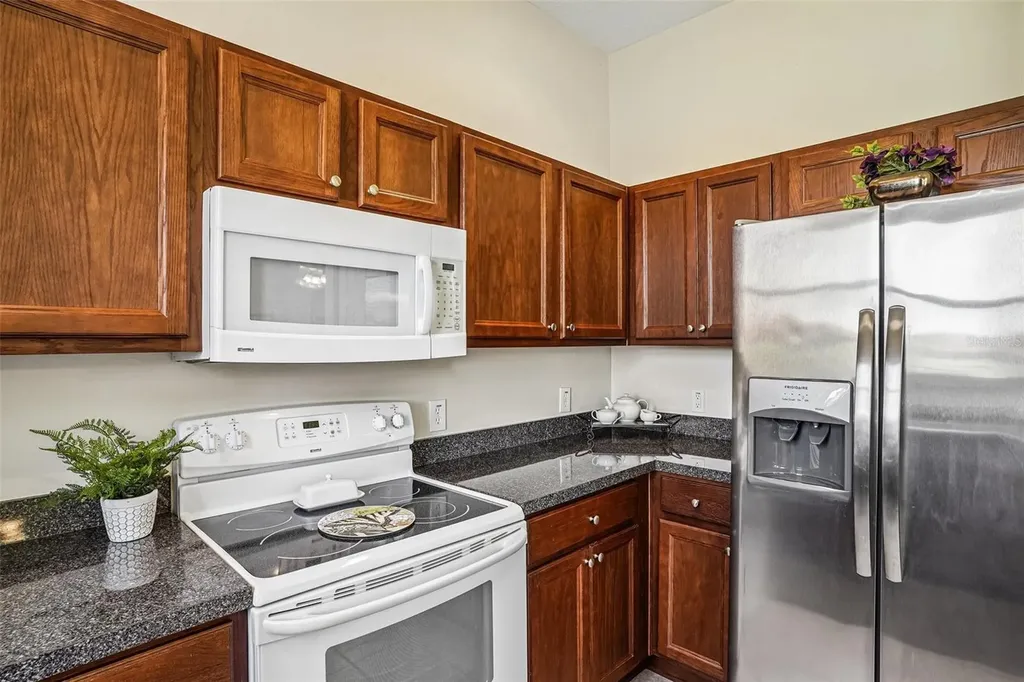 5116 Neptune Circle Oxford FL 34484