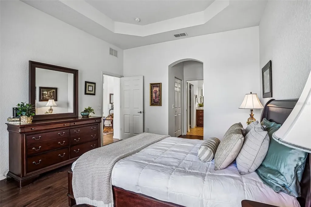 5116 Neptune Circle Oxford FL 34484