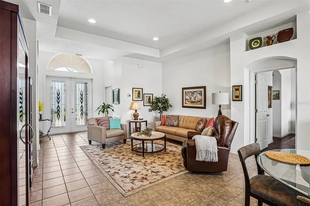5116 Neptune Circle Oxford FL 34484