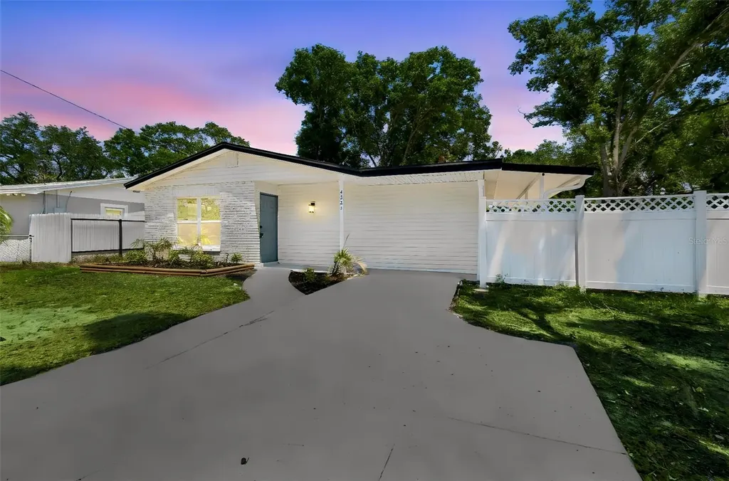 4221 Empire Place Tampa FL 33610